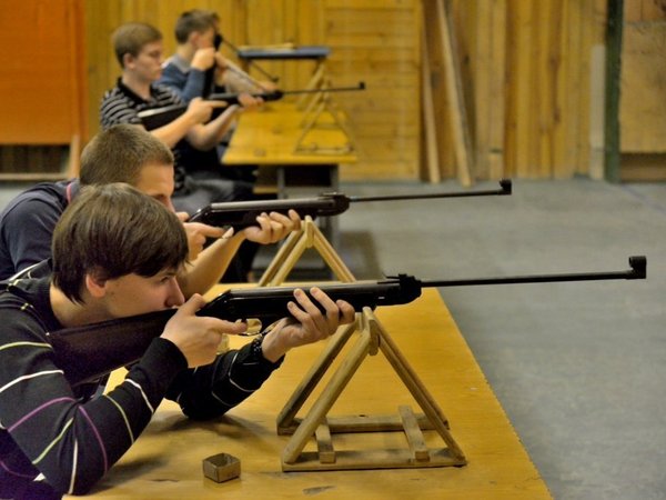 Соревнования по пулевой стрельбе из пневматической винтовки 