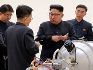 Ким Чен Ын с учеными