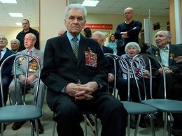 Награждение ветеранов ВОВ, проживающих в районе Раменки
