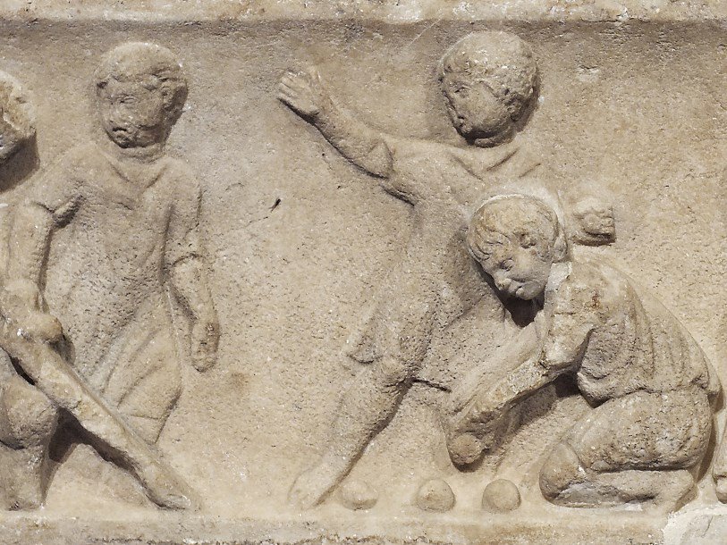 Фрагмент римского барельефа с изображением детей