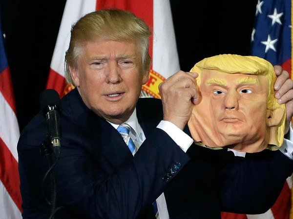 Д.Трамп с маской 