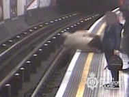 Происшествие с Робертом Мальпасом в лондонском метро