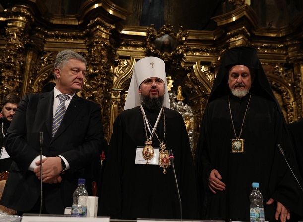 Президент Украины Петр Порошенко и митрополит всея Украины Епифаний
