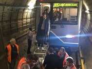 Эвакуация пассажиров в московском метро
