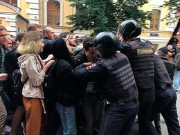 Задержание протестующих около Мосизбиркома