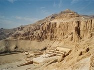 Погребальный комплекс Дейр-эль-Бахри и заупокойный храм Хатшепсут