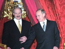Александр Лукашенко и Владимир Путин в 2001 году