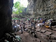 Раскопки в пещере Кальяо
